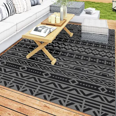 Outsunny Outdoor Patio Rug, Large Camping Carpet with Carrying Bag, 6' x 9' Waterproof Plastic Straw, Reversible, Black & Gray Geometric Wall