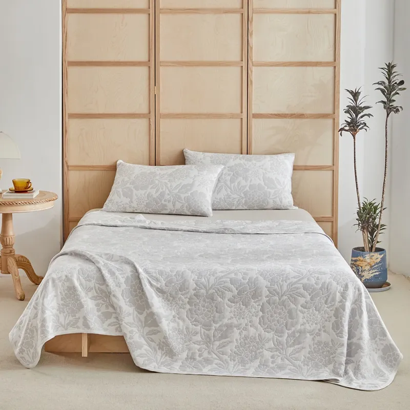 Floral Jacquard Lightweight Bed Throw, Unpadded No Filling Thin Summer Cover Blanket