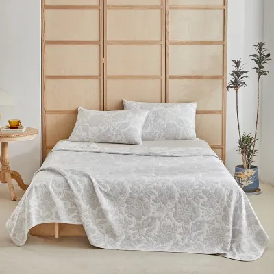 Floral Jacquard Lightweight Bed Throw, Unpadded No Filling Thin Summer Cover Blanket