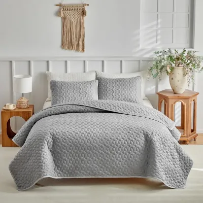 Gray Diamond Quilted Microfiber Bedspread Set with Ultrasonic Stitching