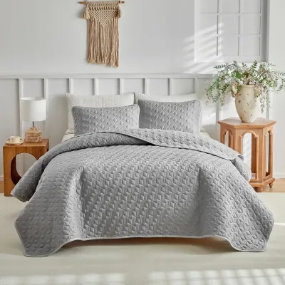 Gray Diamond-Stitched Ultrasonic Quilted Microfiber Bedspread Set with Scalloped Edges